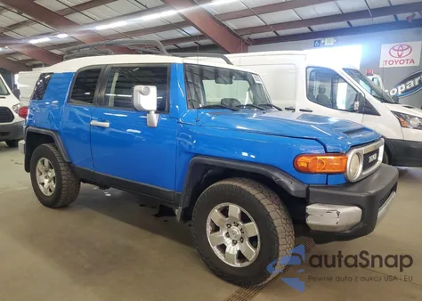 2007 Toyota Fj Cruiser z USA, uszkodzony, nr VIN JTEBU11F270018320
